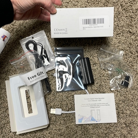 Mini voice activated recorder - Picture 1 of 3